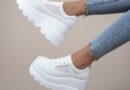 Модные белые туфли на платформе